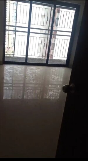 Room in 2 BHK Apartment at Metro Grande, Kalyan East – for Sale