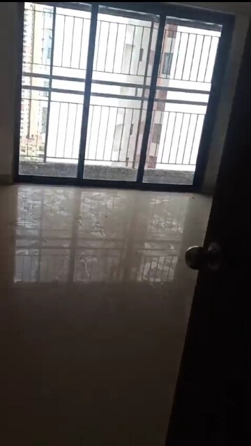 Room in 2 BHK Apartment at Metro Grande, Kalyan East – for Sale