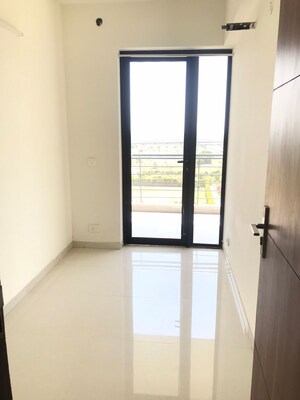 Room in 3 BHK Apartment at Godrej Icon, Sector 88a – for Sale