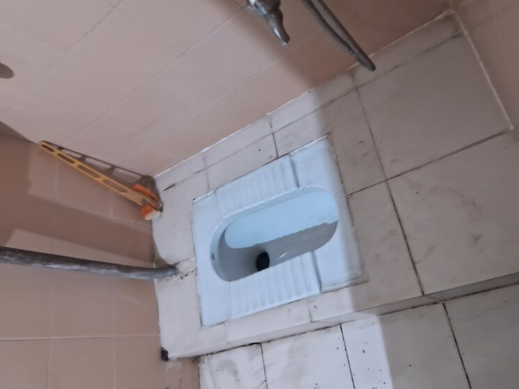 Bathroom, shreeji-paradise 2 Bedroom 9500 Sq.Ft. Apartment In Aundh Pune 8613550