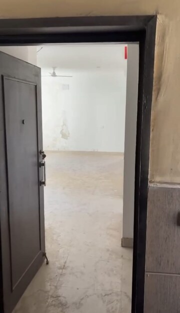 Bathroom in 3 BHK Apartment at Unitech Horizon, Pi Greater Noida – for Sale