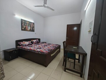 Bedroom in 2.5 BHK Builder Floor at Smart World Gems, Sector 89 – for Rent