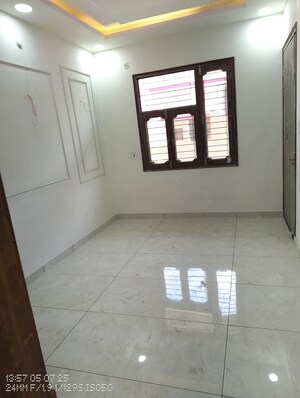 Room in 2 BHK Independent House at Fazullaganj – for Sale