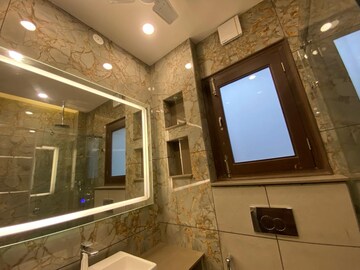 Living Room in 3 BHK Builder Floor at Huda Staff Colony, Sector 46 – for Rent