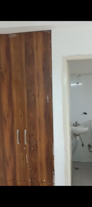Furnished Amenities in 3 BHK Apartment at Adore Happy Homes, Sector 86 – for Rent