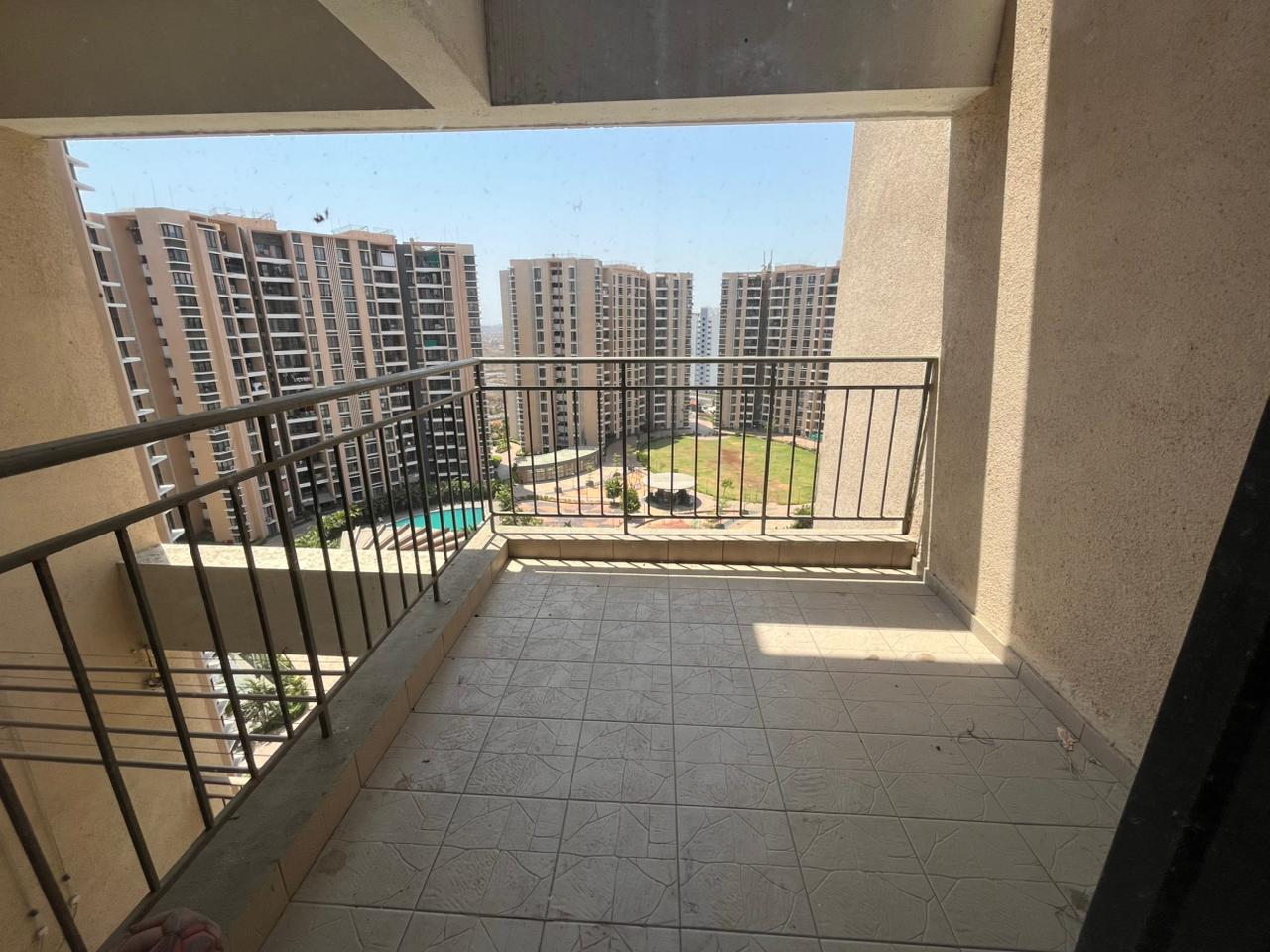 3 BHK 1050 Sq.Ft. Apartment in Pride World City Kingsbury