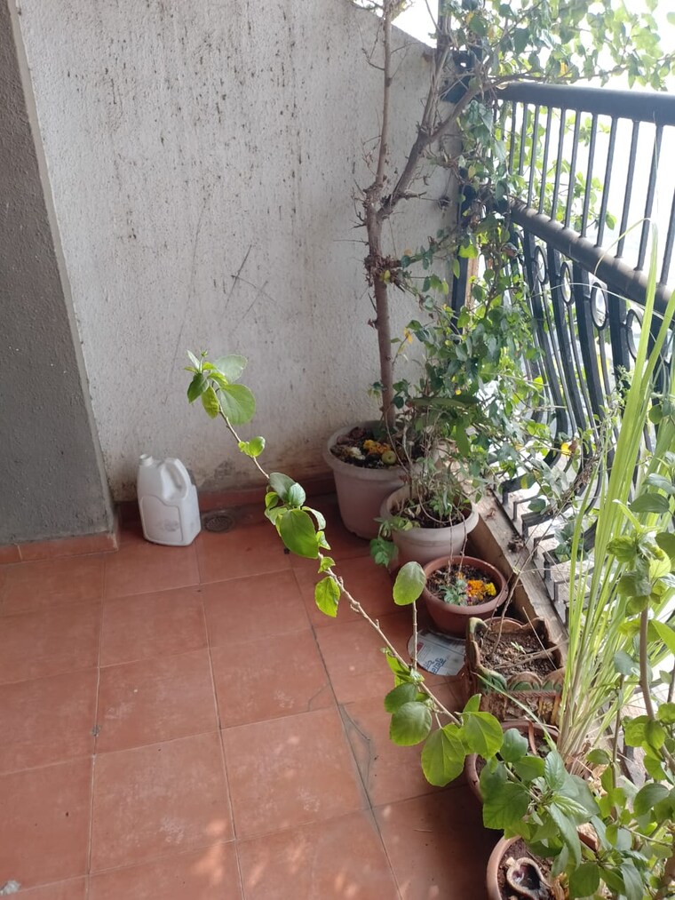 Balcony, kalwa 4 Bedroom 2200 Sq.Ft. Apartment In Kalwa Thane 8613868