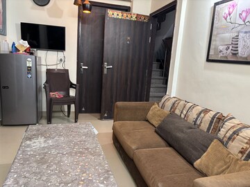 Bedroom in 3 BHK Builder Floor at Ansal Sushant Lok I, Sector 43 – for Rent