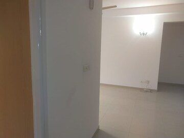 Room in 3 BHK Apartment at Moti Nagar – for Rent
