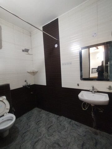 Kitchen in 2 BHK Builder Floor at Ansal Sushant Lok I, Sector 43 – for Rent