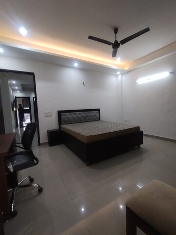 Furnished Amenities in 2 BHK Builder Floor at Ansal Sushant Lok I, Sector 43 – for Rent
