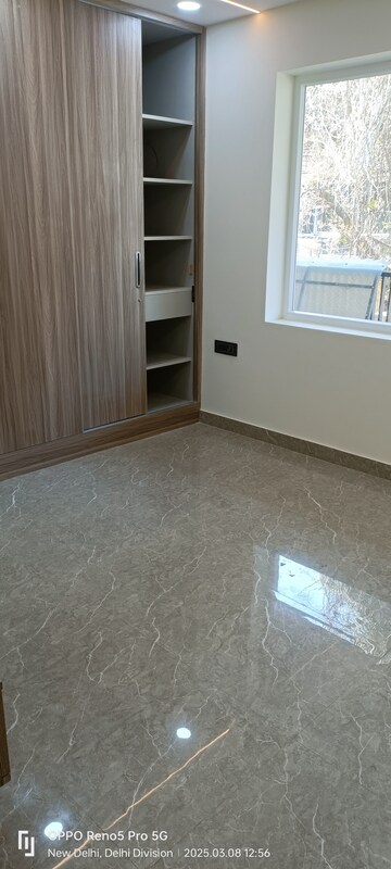 Room in 3 BHK Builder Floor at Janakpuri – for Sale