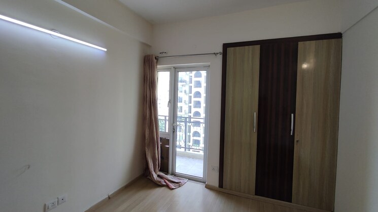 Room, moti nagar 3 Bedroom 1705 Sq.Ft. Apartment In Moti Nagar Delhi 8614118