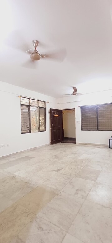 Room in 2 BHK Builder Floor at Hsr Layout – for Rent