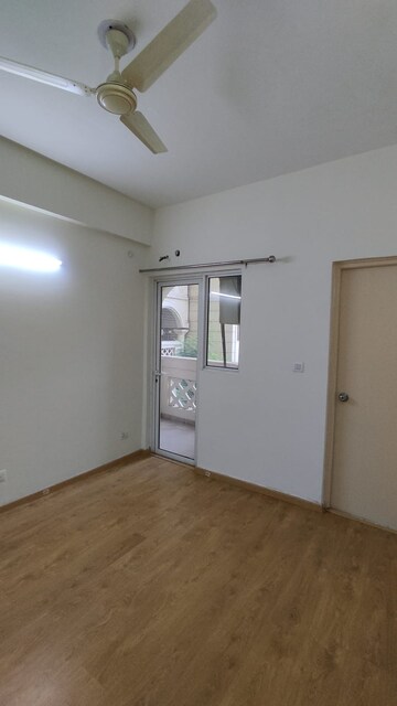 Room in 3 BHK Apartment at Moti Nagar – for Rent