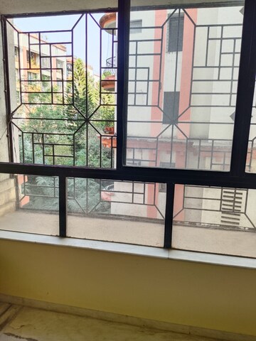 Room in 1 BHK Apartment at Ic Colony – for Rent