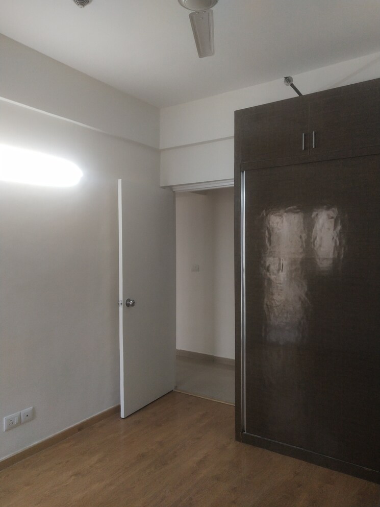 Room, moti nagar 3 Bedroom 1689 Sq.Ft. Apartment In Moti Nagar Delhi 8614427