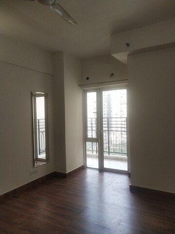 Room in 3 BHK Apartment at Moti Nagar – for Rent