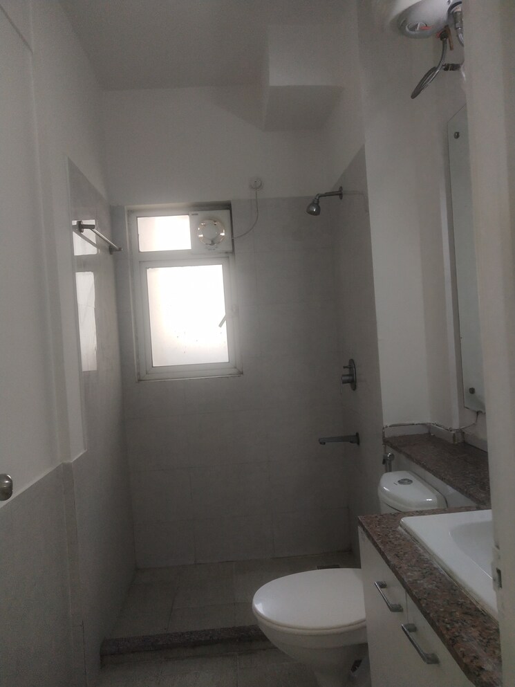 Bathroom, moti nagar 3 Bedroom 1689 Sq.Ft. Apartment In Moti Nagar Delhi 8614427
