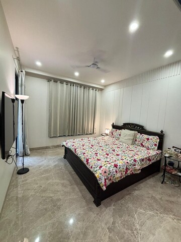 Bedroom in 3 BHK Builder Floor at Sushant Lok I – for Rent