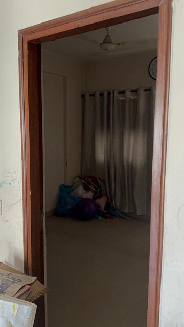 Room in 2.5 BHK Builder Floor at RPS Savana, Sector 88 – for Rent