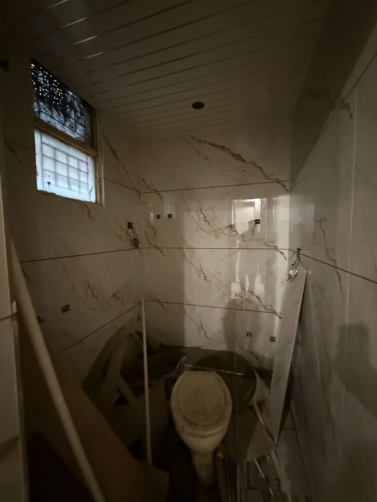 Bathroom, vasundhara sector 10 4 Bedroom 3500 Sq.Ft. Builder Floor In Vasundhara Sector 10 Ghaziabad 8614487