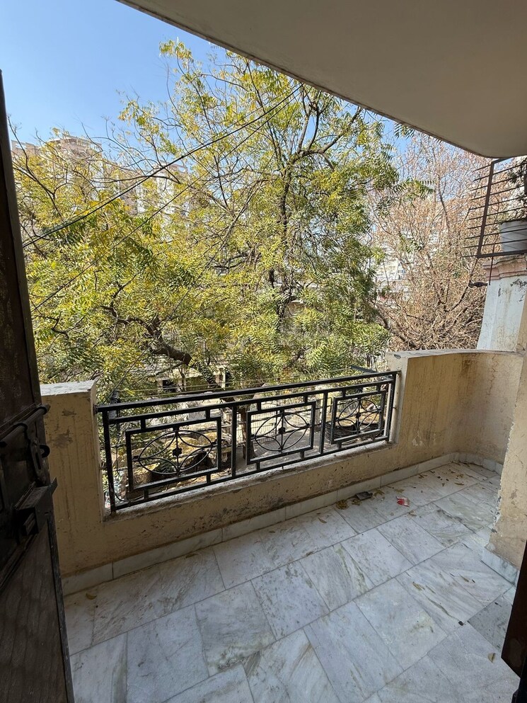 Balcony, vasundhara sector 10 4 Bedroom 3500 Sq.Ft. Builder Floor In Vasundhara Sector 10 Ghaziabad 8614487