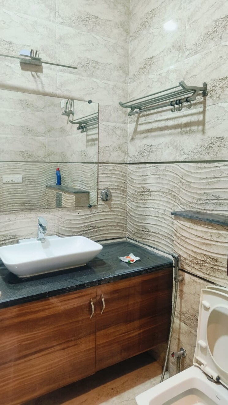 undefined, parklands 3 Bedroom 250 Sq.Yd. Builder Floor In Sector 85 Faridabad 8614697