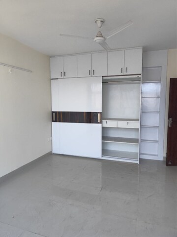 4 BHK Apartment For Rent in Saya Gold Avenue, Vaibhav Khand