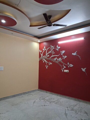 Furnished Amenities in 3 BHK Builder Floor at Unitech South City II, Sector 50 – for Rent