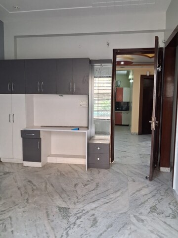 Bathroom in 3 BHK Builder Floor at Unitech South City II, Sector 50 – for Rent