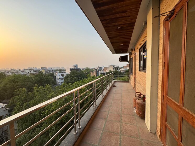 Balcony, sector 23 3 Bedroom 342 Sq.Yd. Builder Floor In Sector 23 Gurgaon 8615057