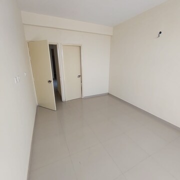 Room in 2 BHK Apartment at Pyramid Fusion Homes, Sector 70a – for Rent