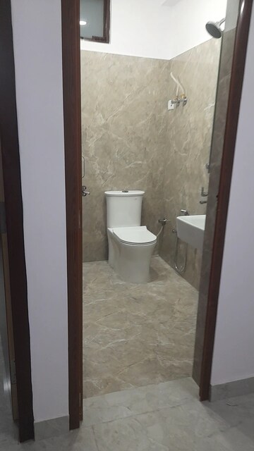 Bathroom in 2 BHK Builder Floor at Mayur Vihar Phase 1 – for Rent