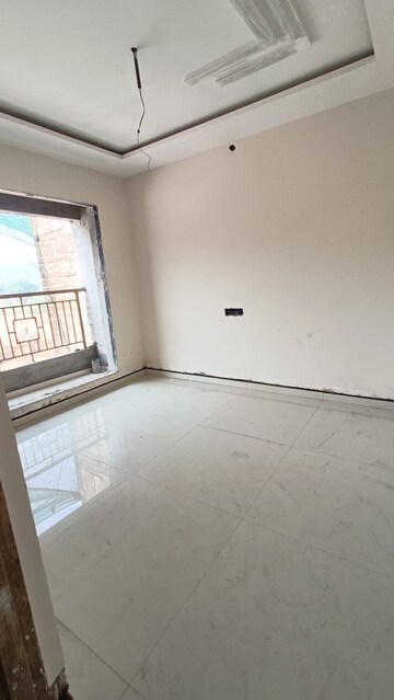 Room in 3 BHK Apartment at Jaypee Klassic Arcade, Sector 134 – for Sale