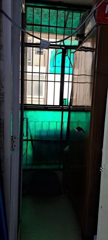 Room in 3 BHK Apartment at Mahagun Mywoods, Sector 16c Greater Noida – for Rent