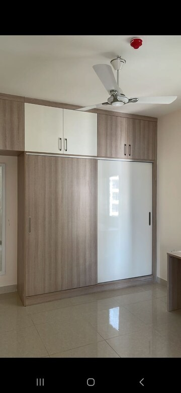 Room in 2 BHK Apartment at Prestige High Fields, Gachibowli – for Rent