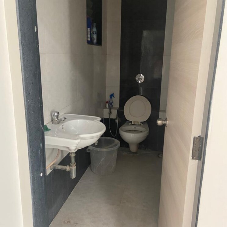 Bathroom, andheri west Commercial Office Space 1200 Sq.Ft. In Andheri West Mumbai 8615497