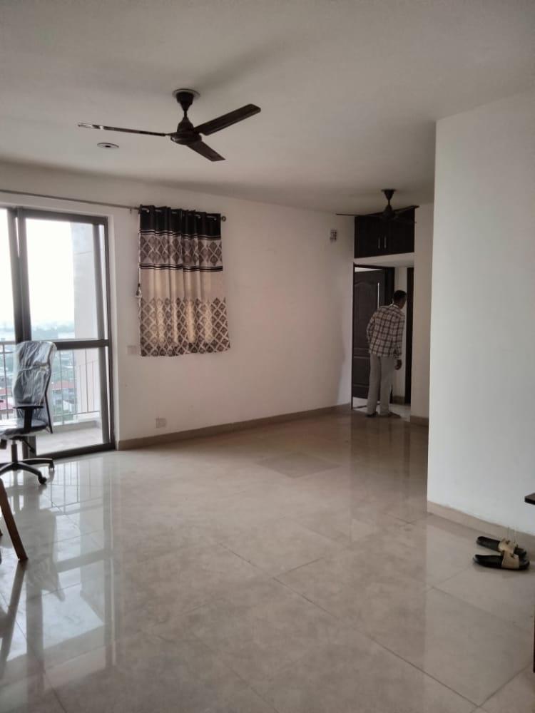 2 BHK Apartment For Rent in Unitech Uniworld Resorts-The Residences