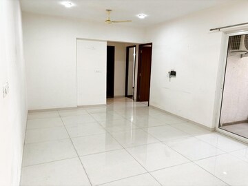Room in 2 BHK Apartment at Shapoorji Pallonji Joyville Phase 2, Sector 102 – for Rent
