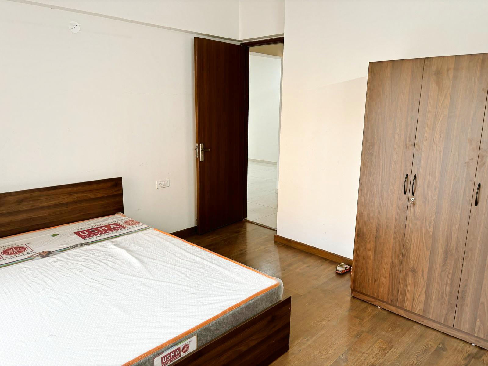 2 BHK Apartment For Rent in Shapoorji Pallonji Joyville Phase 2