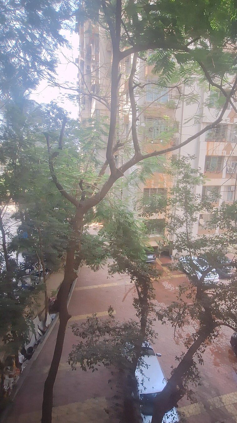 Garden, navratna-chs-santacruz-east 2 Bedroom 746 Sq.Ft. Apartment In Santacruz East Mumbai 8615670