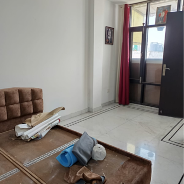 Room in 2 BHK Builder Floor at Saket – for Rent