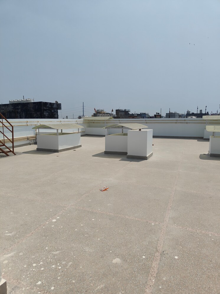  Parking, sarita-vihar-pocket-c-rwa 1.5 Bedroom 450 Sq.Ft. Independent House In Sarita Vihar Delhi 8615775