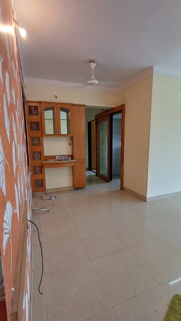 3 BHK Apartment For Rent in Accolade Co Op Hsg Soc, Eastern Express Highway