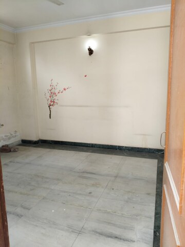 2 BHK Apartment For Rent in RWA Apartments, Sector 31