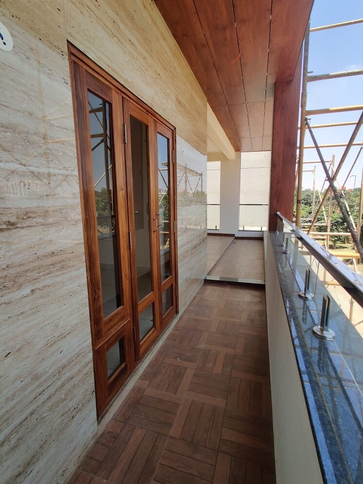 Balcony, tbc-grand-la-vasa 5 Bedroom 4450 Sq.Ft. Villa In Chandapura Bangalore 7706993