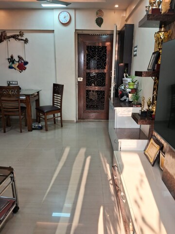 2 BHK Apartment For Sale in Panch Pakhadi