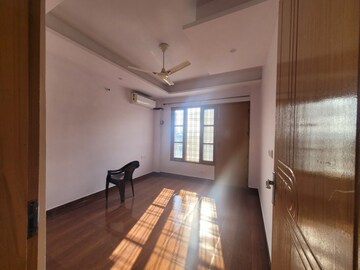 Room in 3 BHK Builder Floor at Vijay Park – for Sale