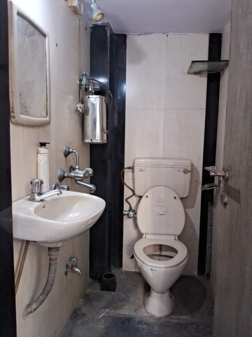 Bathroom in 5 BHK Villa at Louis Wadi – for Sale